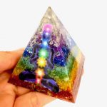 Piramide de orgon con Buda 7 chakras