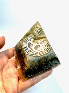 piramide orgon yin yang