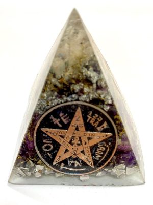 piramide de orgon con tetragrammaton