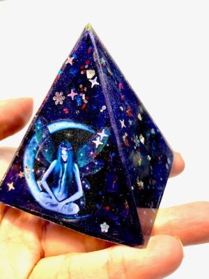 piramide de orgon con hada