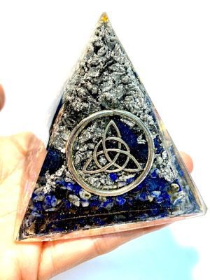 piramide de orgon con triqueta