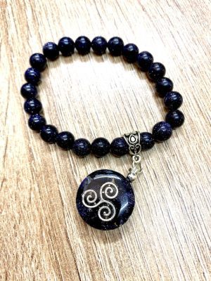 pulsera con orgon de trisquel