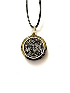 colgante de orgonnita con tetragrammaton