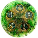 plato de orgon con simbolos de reiki