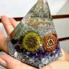 piramide de orgon chakras