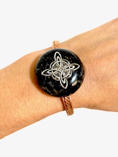 pulsera oron nudo de bruja
