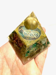 piramide orgon con chokurei