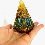 piramide orgonita reiki